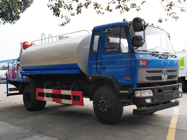 8方東風(fēng)145灑水車 國五新款抑塵車