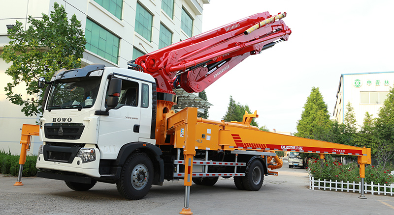科尼樂(lè)小泵車(chē)迎新春，團(tuán)結(jié)力量共創(chuàng)輝煌