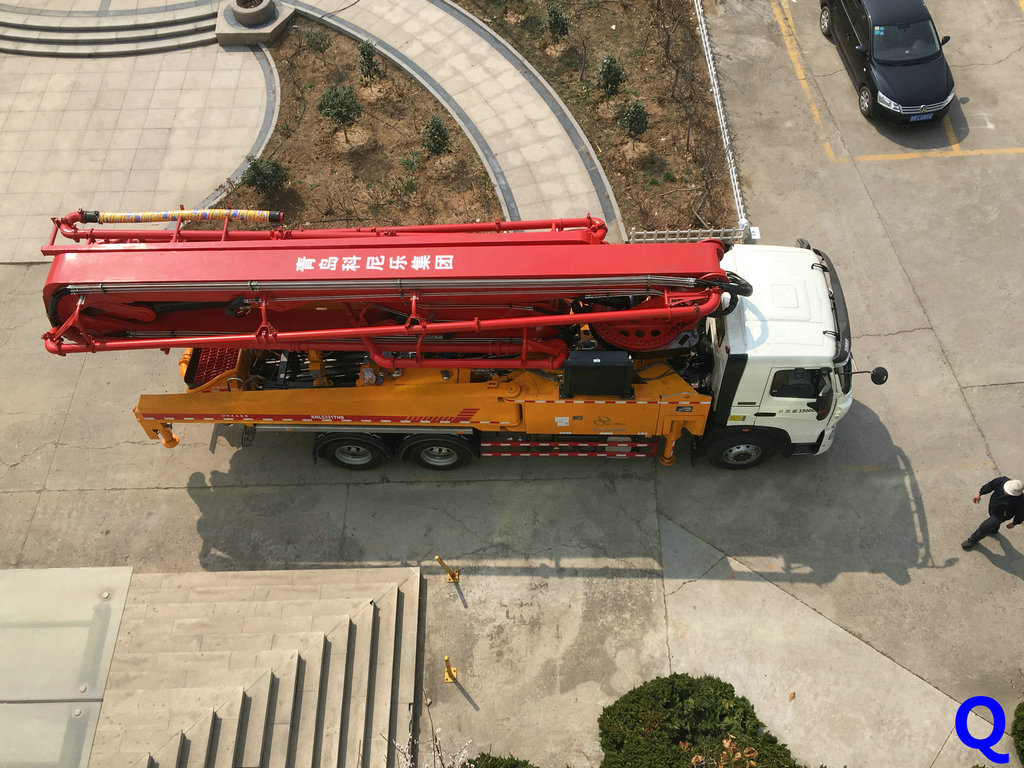 小型混凝土泵車(chē)，小型泵車(chē)，天泵，混凝土泵車(chē)